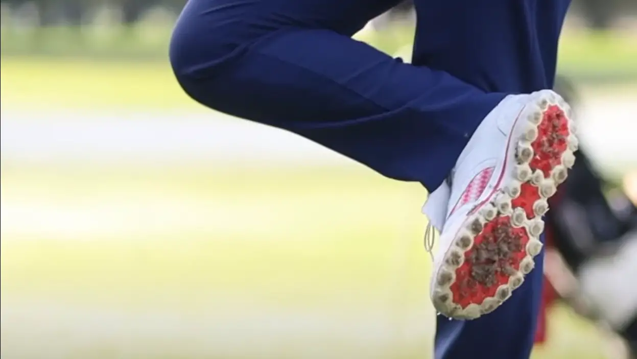 Can You Wear Leggings to Golf? GolfProfy