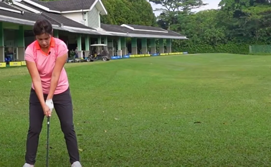 Pitching vs. Chipping in Golf What’s the Difference? GolfProfy