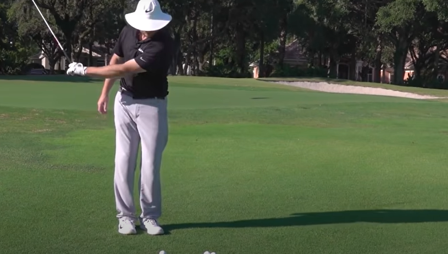 Pitching vs. Chipping in Golf What’s the Difference? GolfProfy