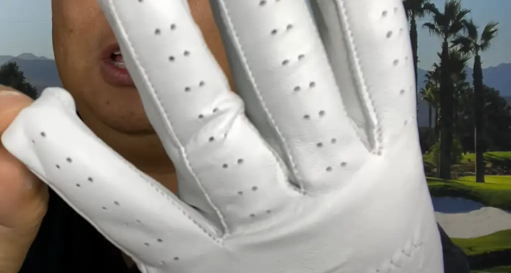 Proper golf glove fit