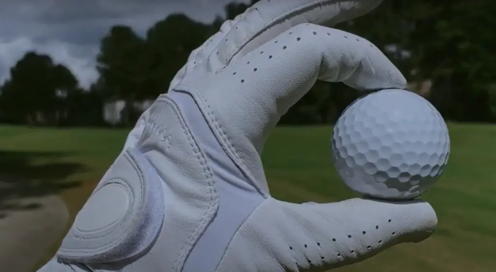 Do golf gloves make a difference?